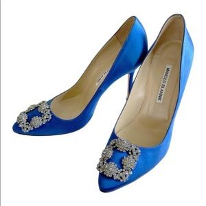 Manolo Blahnik Hangisi Satin Pumps